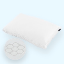 3次元に動く素材があたまの形にぴったり ファインレボ枕