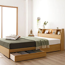 清潔感ある寝室に 日本製 棚・照明付き収納ベッド (ダブル)