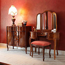 伝統の技が息づくイタリア様式の家具をご自宅に 猫脚象嵌ドレッサー&スツール