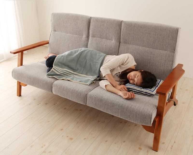 疲れた大人には昼寝が必要！10分シエスタにぴったりなソファ選び