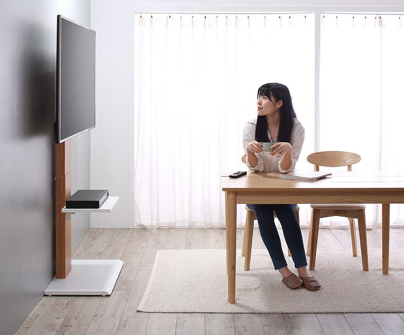 リビングを綺麗でスッキリした状態でテレビをパソコンで使えます！