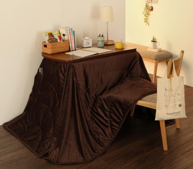 狭い部屋にも置ける！多機能なデスク型一人用こたつで冬を快適に