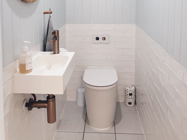 トイレ収納は 使いやすさ をメインに シンプルな収納を心がけて Covearth Magazine