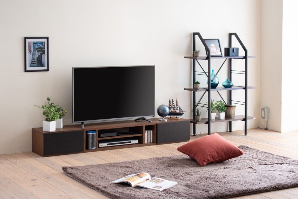 物置棚 （テレビが入るように加工） 物置棚 （テレビが入るように加工）