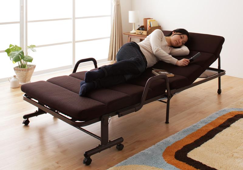 狭い部屋が広々使える♪コンパクトになる折りたたみベッド特集