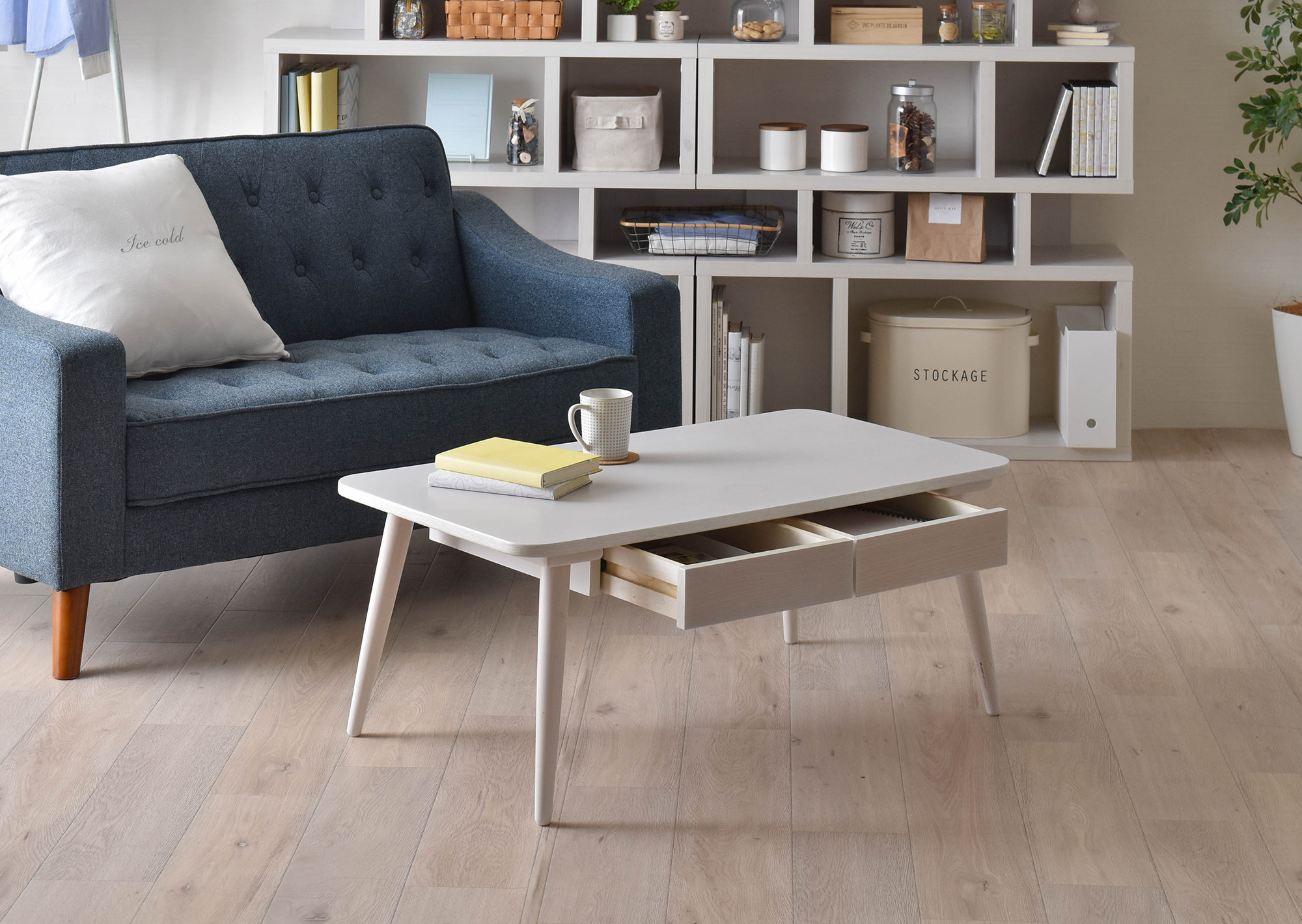 ネイビーを使った部屋づくりのコツとは?相性の良いカラーを紹介! | COVEARTH MAGAZINE
