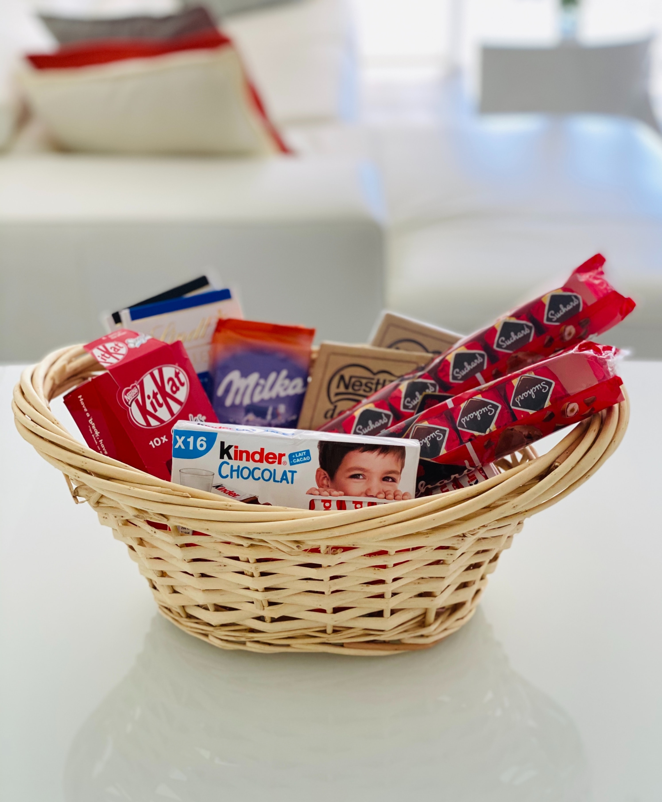お菓子の収納どうしてる ストック菓子をおしゃれに収納する方法 Covearth Magazine