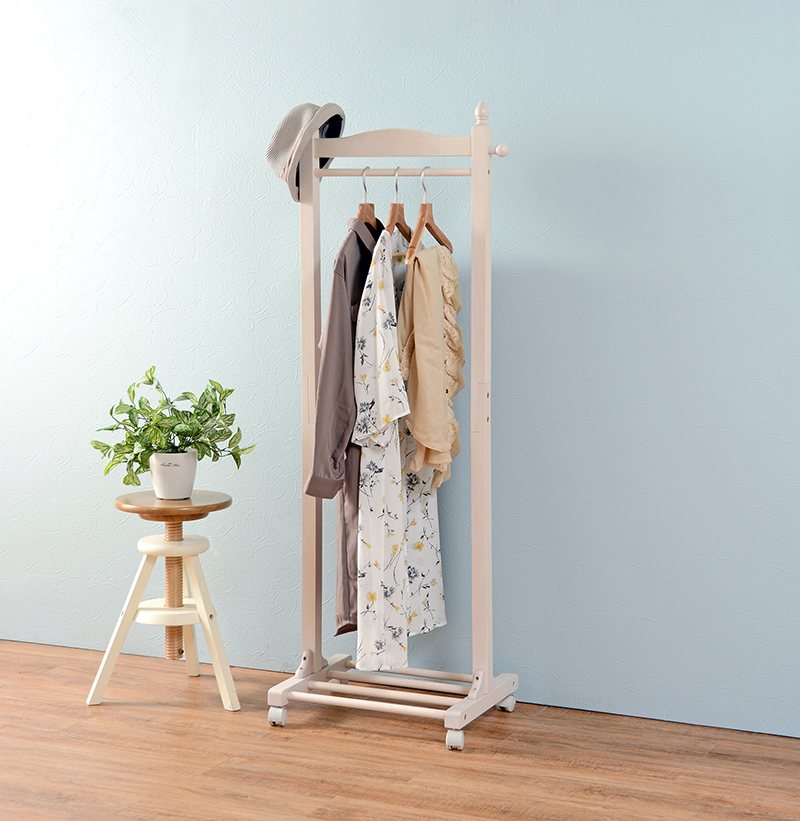 洋服は見せる収納で！ショップ風ディスプレイで叶うお洒落な