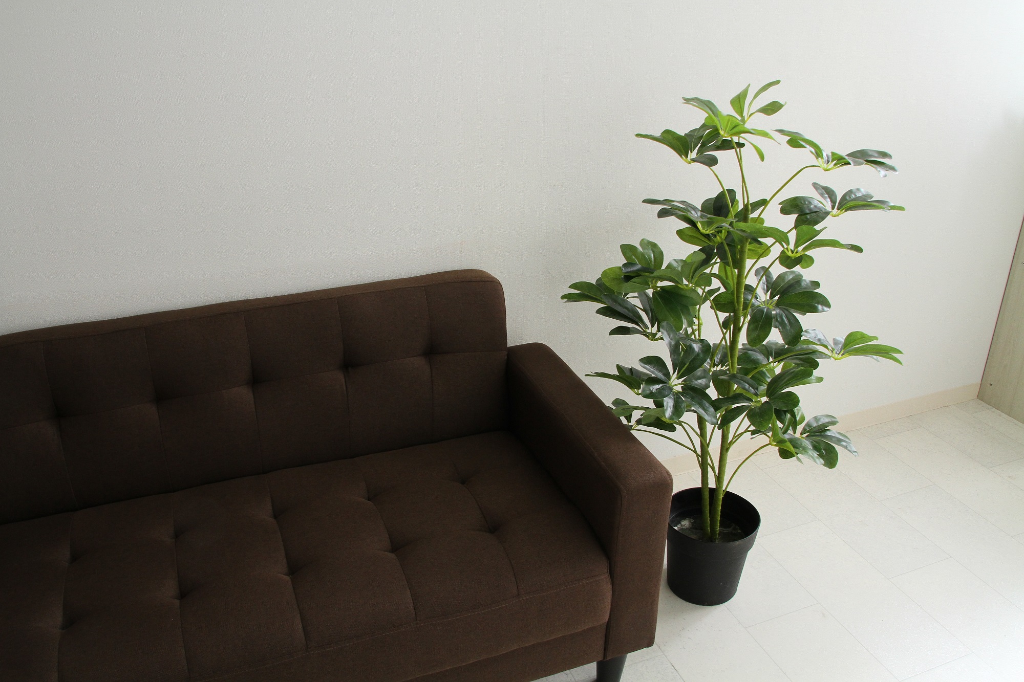 北欧の玄関の装飾画は縦になっています。 可愛い絵画 花の絵 幸せ インテリア 「咲きつづく日々」 玄関