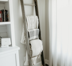 【ラダーラック】お部屋のおしゃれ演出に⁂ 実例】見せる収納を楽しむ！ラダーラックのお洒落で便利な活用術