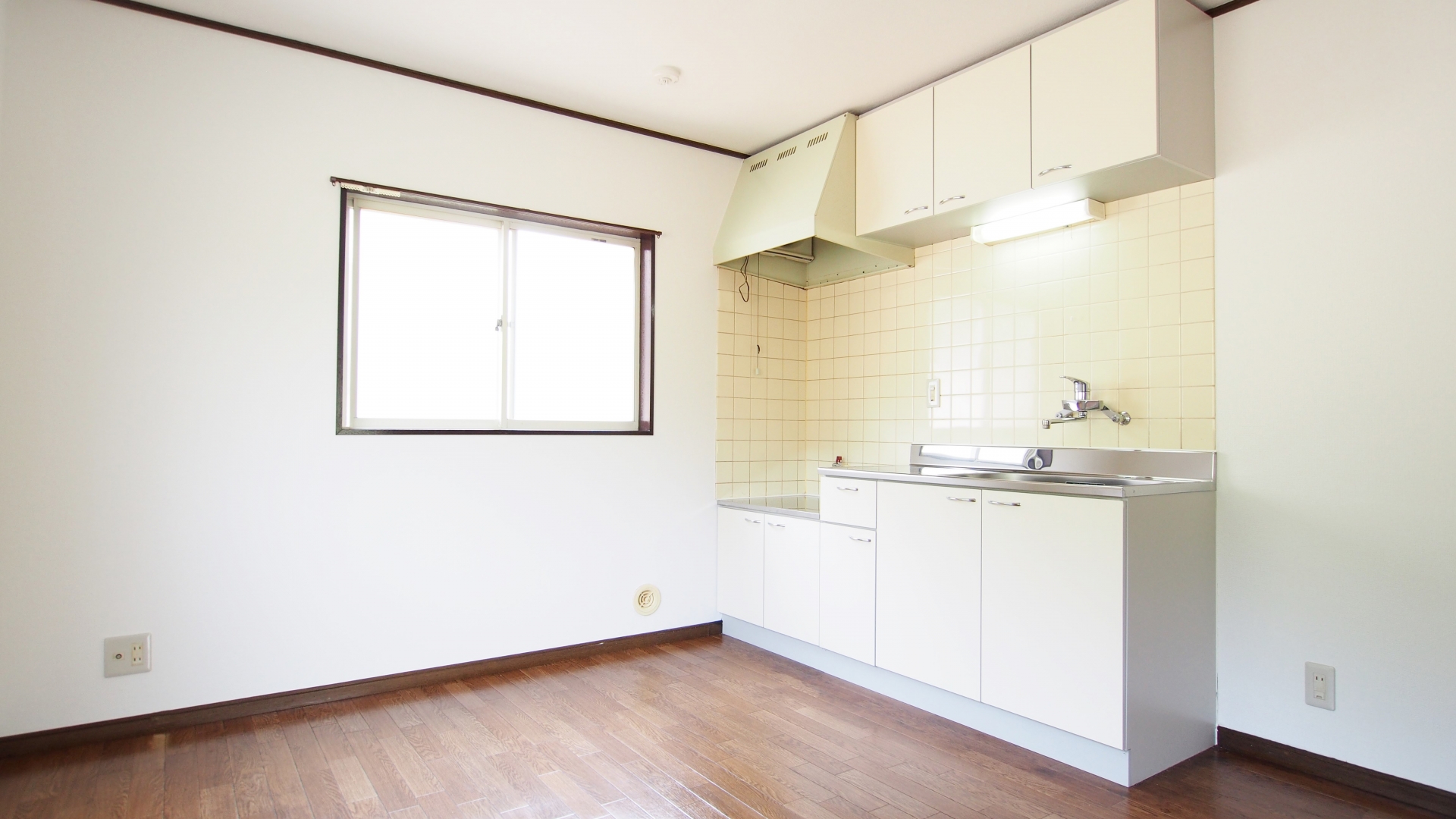 落ち着く部屋の作り方を大公開!コツをつかんで快適に過ごそう | COVEARTH MAGAZINE