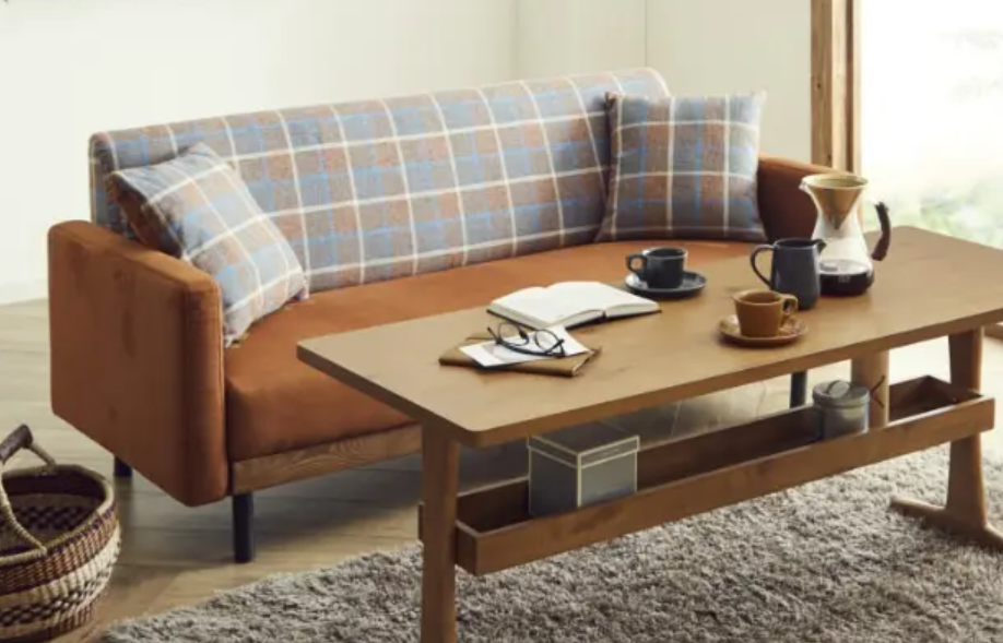 ナチュラルな部屋づくりにおすすめの無垢材ソファ&ソファセット3選