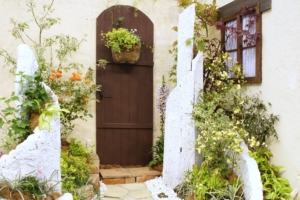 センスの良い玄関前ガーデニングの作り方 | COVEARTH MAGAZINE