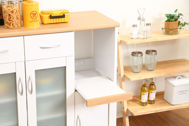 ホワイト×木がポイント！ナチュラルテイストのキッチンをご紹介