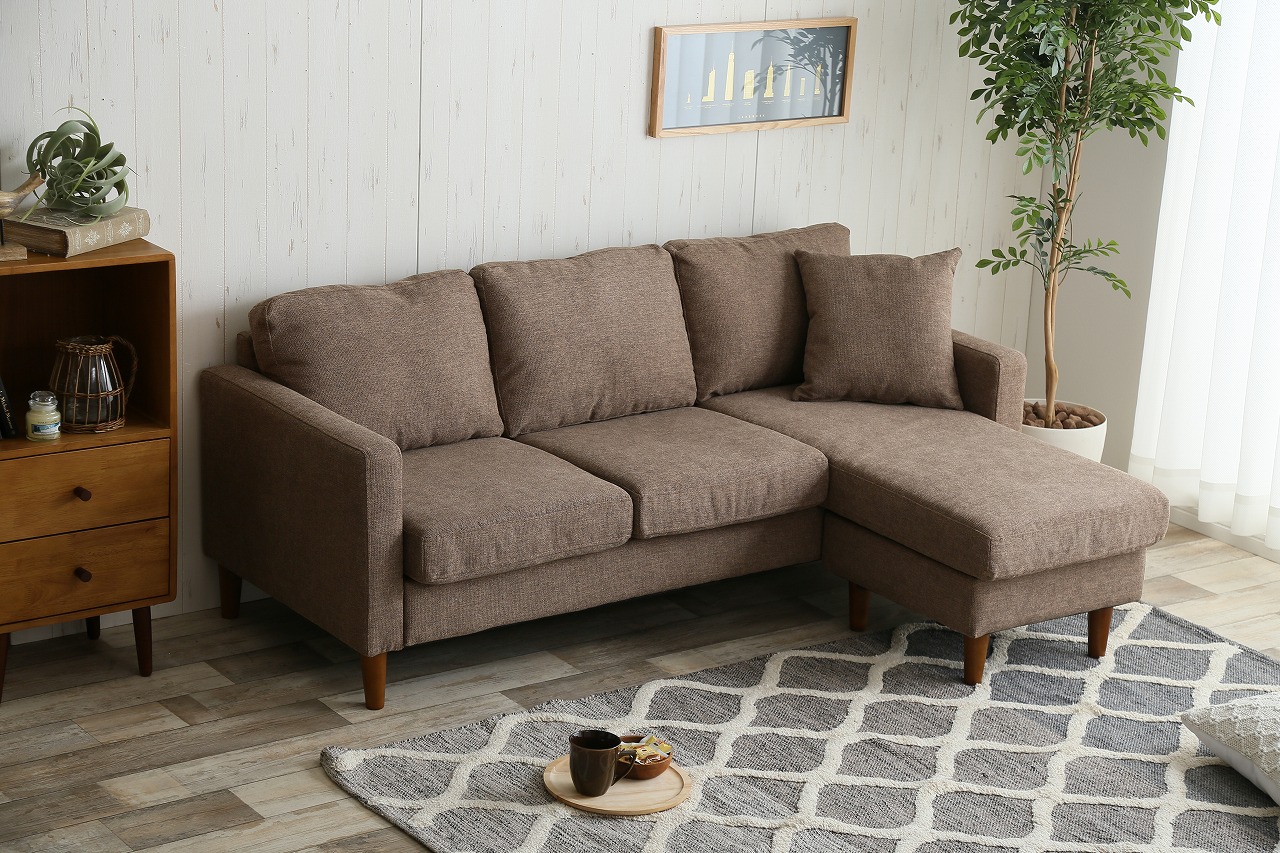 広々としたレイアウト自由ソファ レイアウト自由のソファを置いて楽しむ部屋づくりとは | COVEARTH MAGAZINE