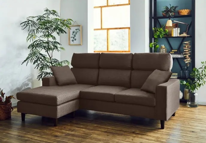 座ったら離れられない！心地良さに魅了されるカウチソファのススメ