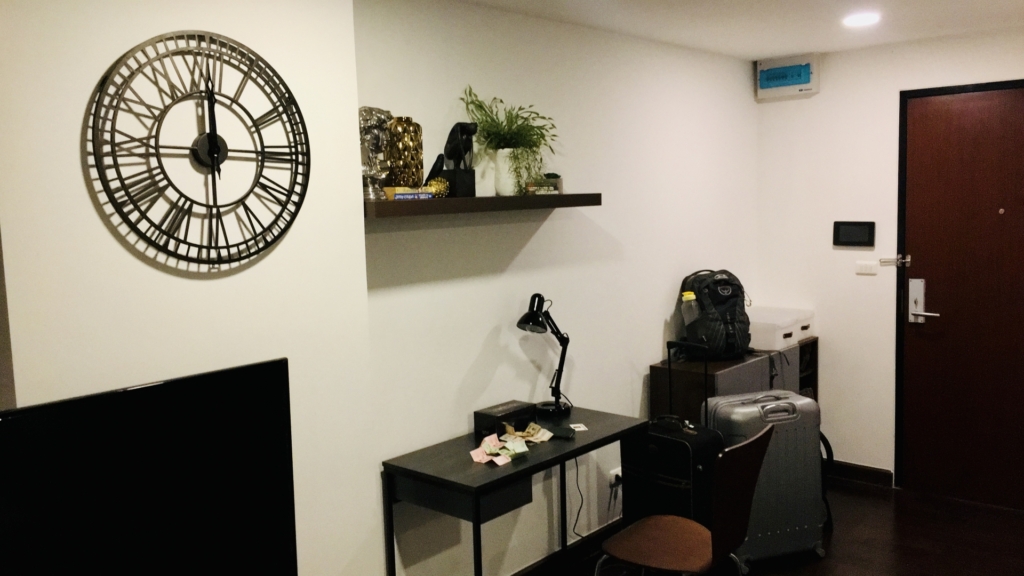 新生活の仕事・対人運をUPする風水術♡リビング時計の方角や色は