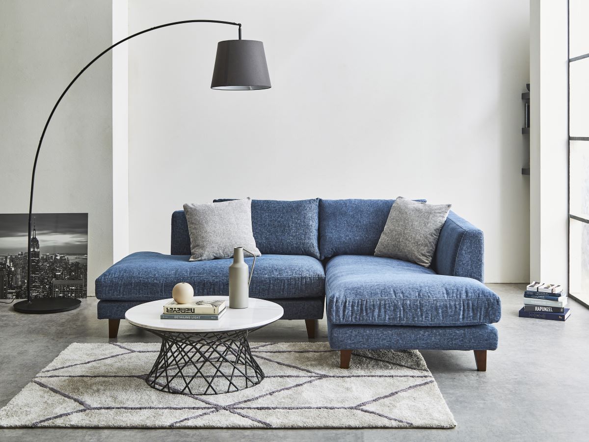 メリット沢山の映えるカウチソファ♪