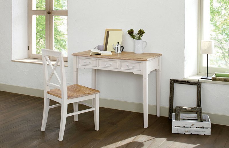 シャビーシックな家具の魅力とコーディネート術！おすすめ商品も紹介