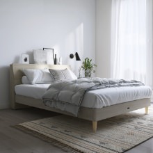 充実した眠り キャビネットヘッドボード 脚付きベッド ホワイト (シングル)