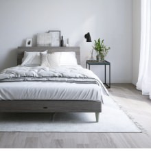 快適な眠り キャビネットヘッドボード 脚付きベッド グレージュ (ワイドダブル)
