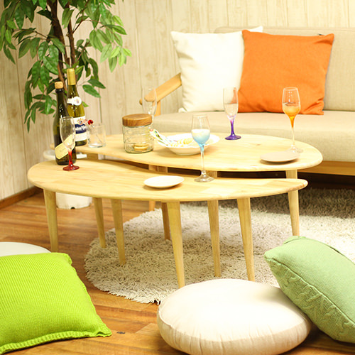 大小2つのテーブルを自由自在にアレンジ可能な北欧風 センターテーブル