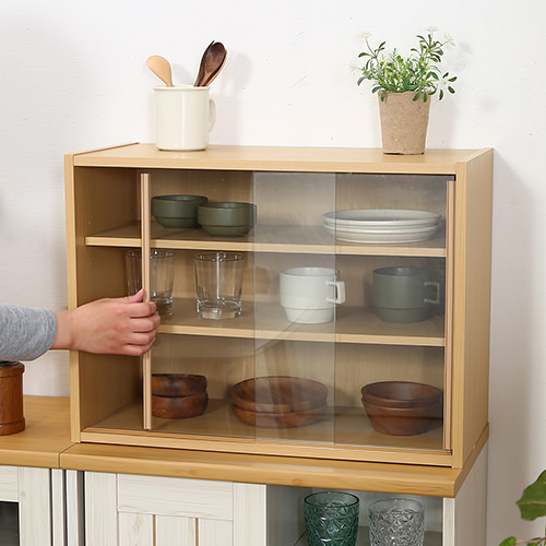 収納しやすい横幅のあるコンパクトな作り ミニ食器棚