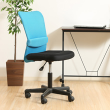 スタイリッシュなブルー×ブラック 腰を支えるパッドで快適 メッシュバックチェアー
