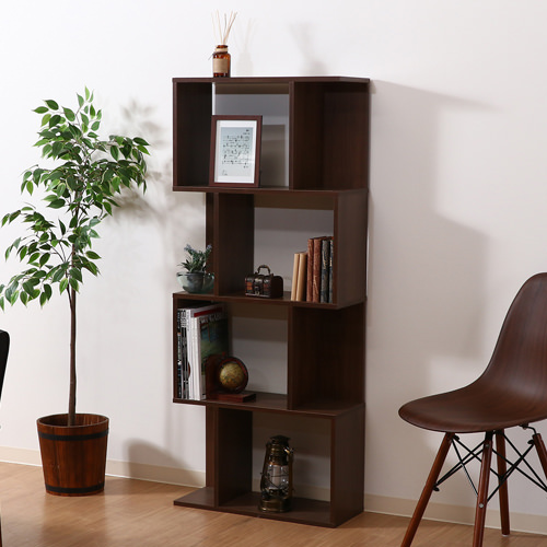 お部屋に馴染むカラー コレクションをオシャレに飾る Ｓ型ディスプレイラック 4段