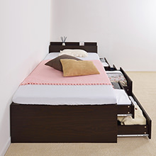 贅沢を身近に ホテル品質 スリム棚・コンセント付チェストベッド ダークブラウン (シングル)