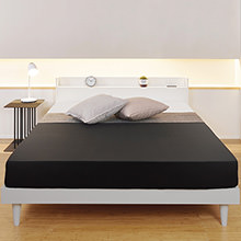 上質な空間を演出する高品質が特徴 棚付すのこベッド ホワイト (セミダブル)