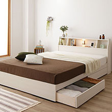 清潔感ある寝室に 日本製 棚・照明付き収納ベッド (セミダブル)
