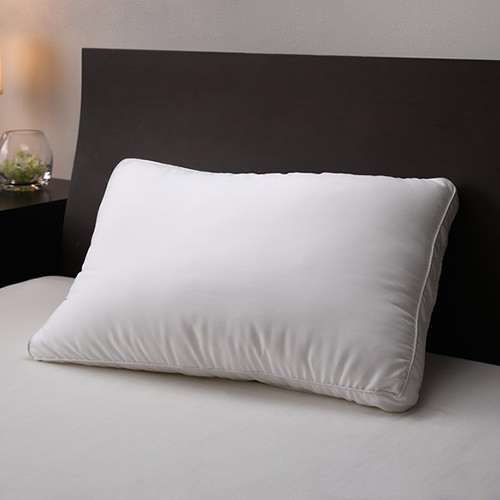 羽毛のようなふわふわの感触 4タイプから選べるホテルスタイル枕