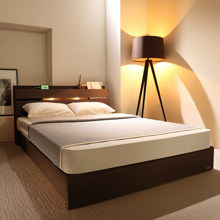 使いやすい多機能 フランスベッド製 照明・棚付きベッド (シングル)