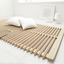 デザイン性と快適性に優れた 桐天然木二つ折りすのこベッド （シングル）