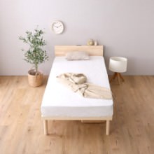 味のあるアンティーク調 天然木ホワイトパイン材すのこベッド(シングル