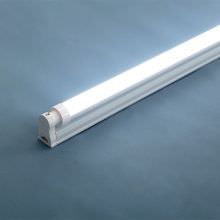 最後まで明るい長寿命で取り換えの手間が減る LED直管ランプ 40W型