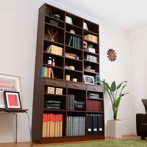 大量の本を壁面収納ですっきり 引き出し付きハイタイプ本棚 (120cm幅)