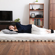 通気性が良く湿気に強い 天然桐材ロール式すのこベッド (ダブル)