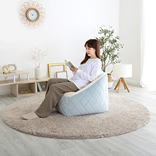 パステルカラーでかわいい空間を作る 背もたれ付きビーズソファ