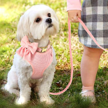 愛犬を主役にする 蝶ネクタイ付き犬用リード ソフトハーネス ピンク