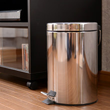 シンプルでオシャレ 便利な使い易さ ペダル式ダストボックス7L