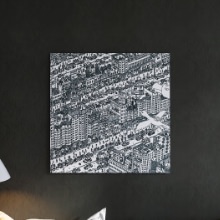 モノクロの世界が広がる 街並みイラストのファブリックボード