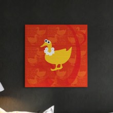 オレンジやレッドベースに描かれた黄色い鳥が可愛い ポップな壁掛けアート