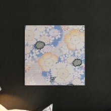 和の美しさを取り入れた華やかなインテリア 着物柄のインテリアパネル