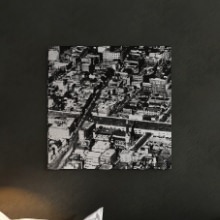 お部屋がカフェのような雰囲気に 旧市街の写真の風景写真を使ったインテリアパネル