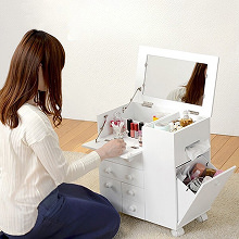 可愛いだけじゃない使いやすさも魅力の コスメワゴン