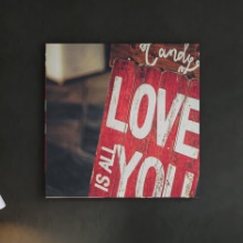 文字がお部屋に映える LOVEのファブリックボード