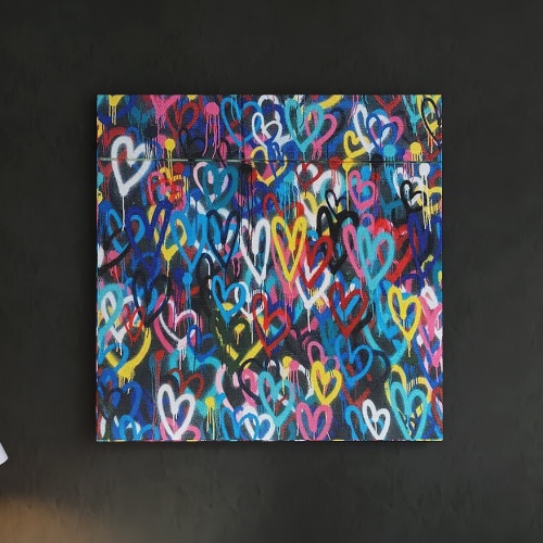 キャンバスを埋め尽くす ハートのファブリックボードの詳細 カヴァース