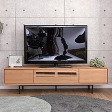 木の質感を存分に堪能できるオイル塗装を採用 幅180cm テレビボード